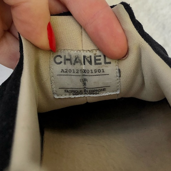 Chanel slip-on suede sneakers - Picture 6 of 6